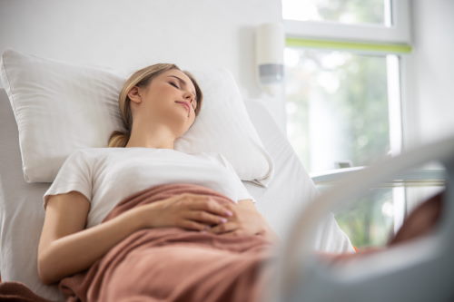 Dormir após abdominoplastia: Qual o Jeito Correto?